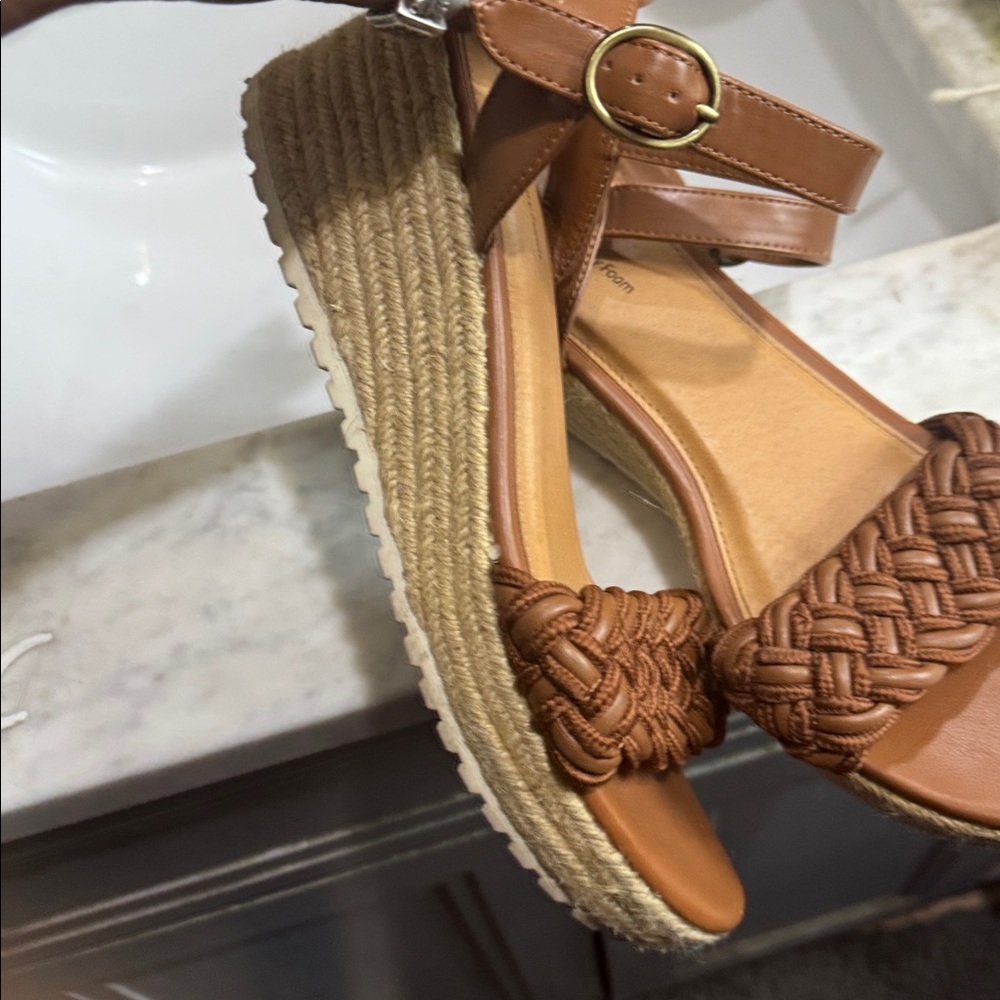Time and tru shoes - Picture 2 of 7